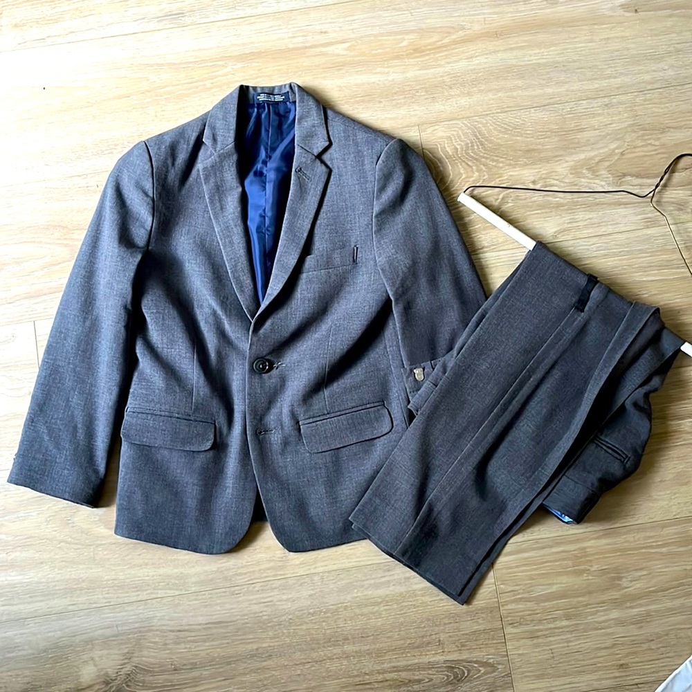 Boys nautica suit size 8